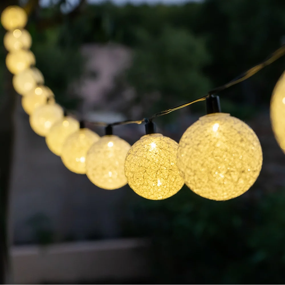 Guirled – Wasserdichte & solarbetriebene Lichterkette –  Flocon Wasserdichte & solarbetriebene Lichterkette für den Außenbereich mit LED-Kugeln