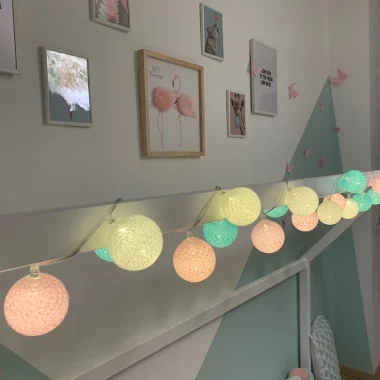 Guirled - Guirlande Classique -  Bébé Classique Guirlande lumineuse boules coton LED USB