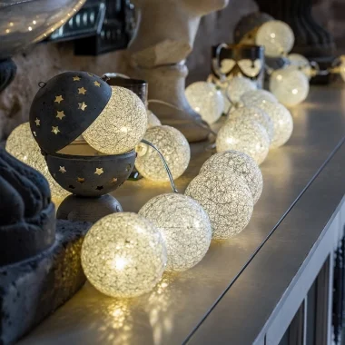 Guirled - Guirlande Voice Control -  Diamant (Argent) Commande Vocale Guirlande lumineuse boules coton Google & Alexa