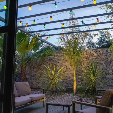 Guirled - Guirlande Guinguette Solaire -  Guinguette Solaire Colors Edition 16 LED Guirlande lumineuse Étanche Feuille photov...