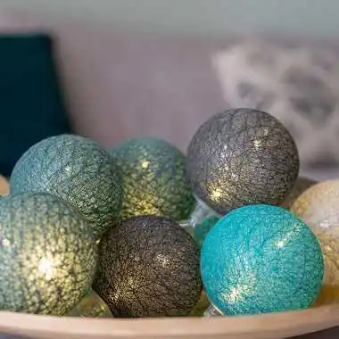 Guirled – Lichterkette Air Control –  Mangrove Ferngesteuerte Lichterkette mit LED-Baumwollkugeln, USB-Anschluss