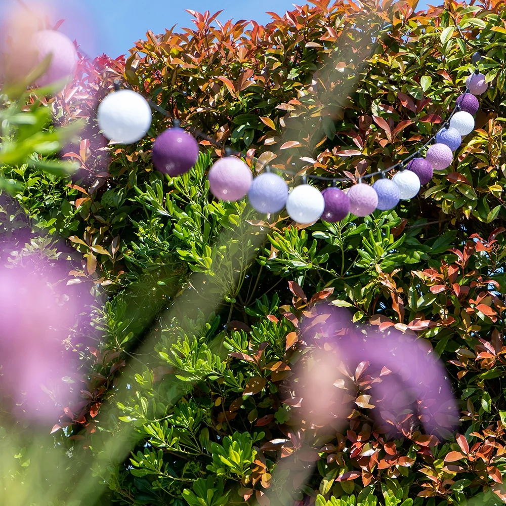 Guirled - Guirlande lumineuse Solaire -  Myrtille Guirlande lumineuse extérieure étanche & solaire boules LED Guirled - Guirlande lumineuse Solaire -  Myrtille Guirlande lumineuse extérieure étanche & solaire boules LED
