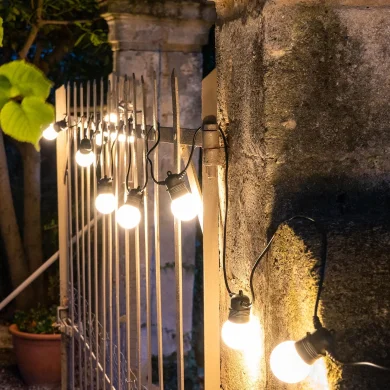 Guinguette White Edition 32 LED, Solar & Netz | Guirled