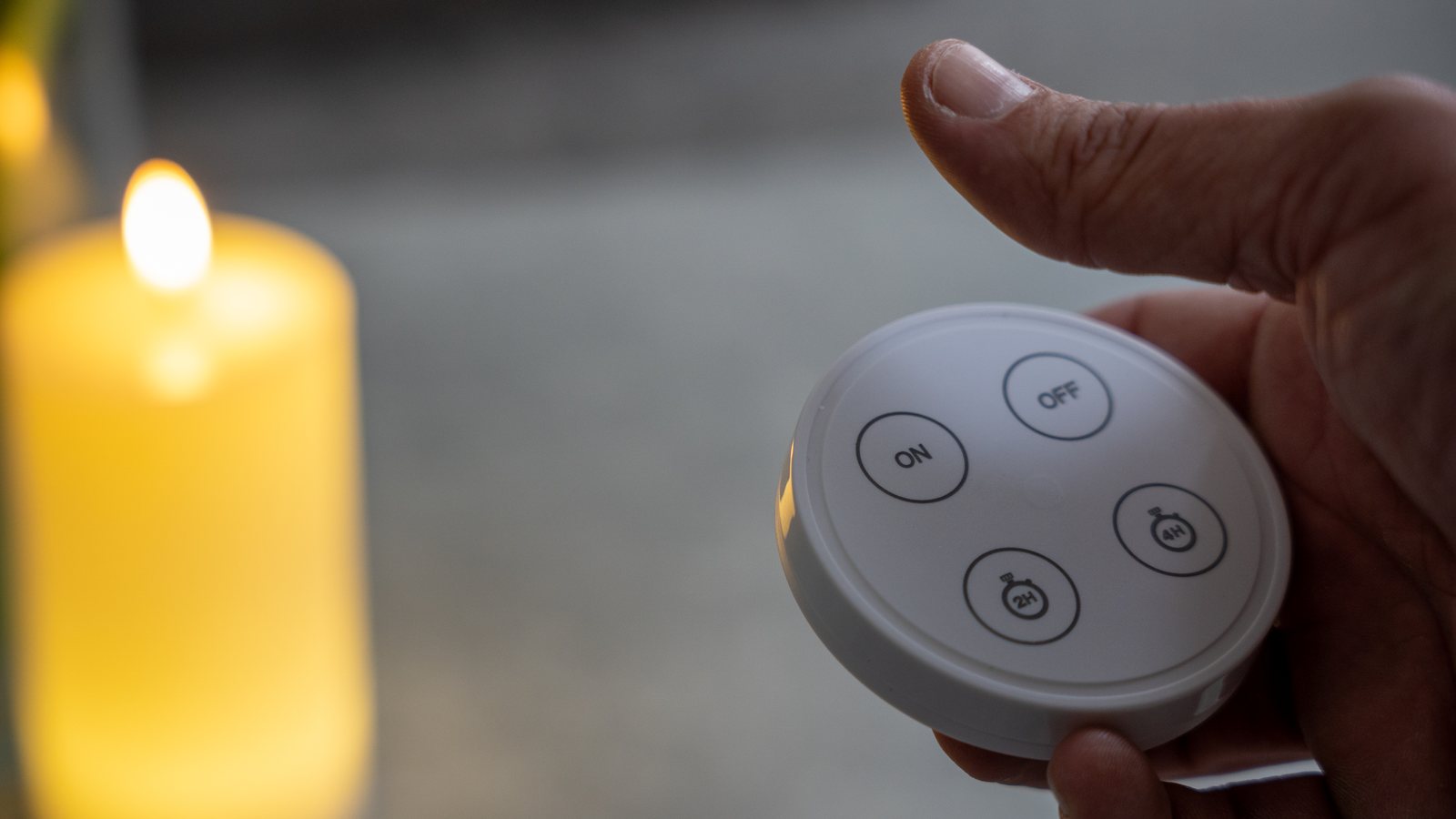 Télécommande magnétique de la bougie LED avec minuteur