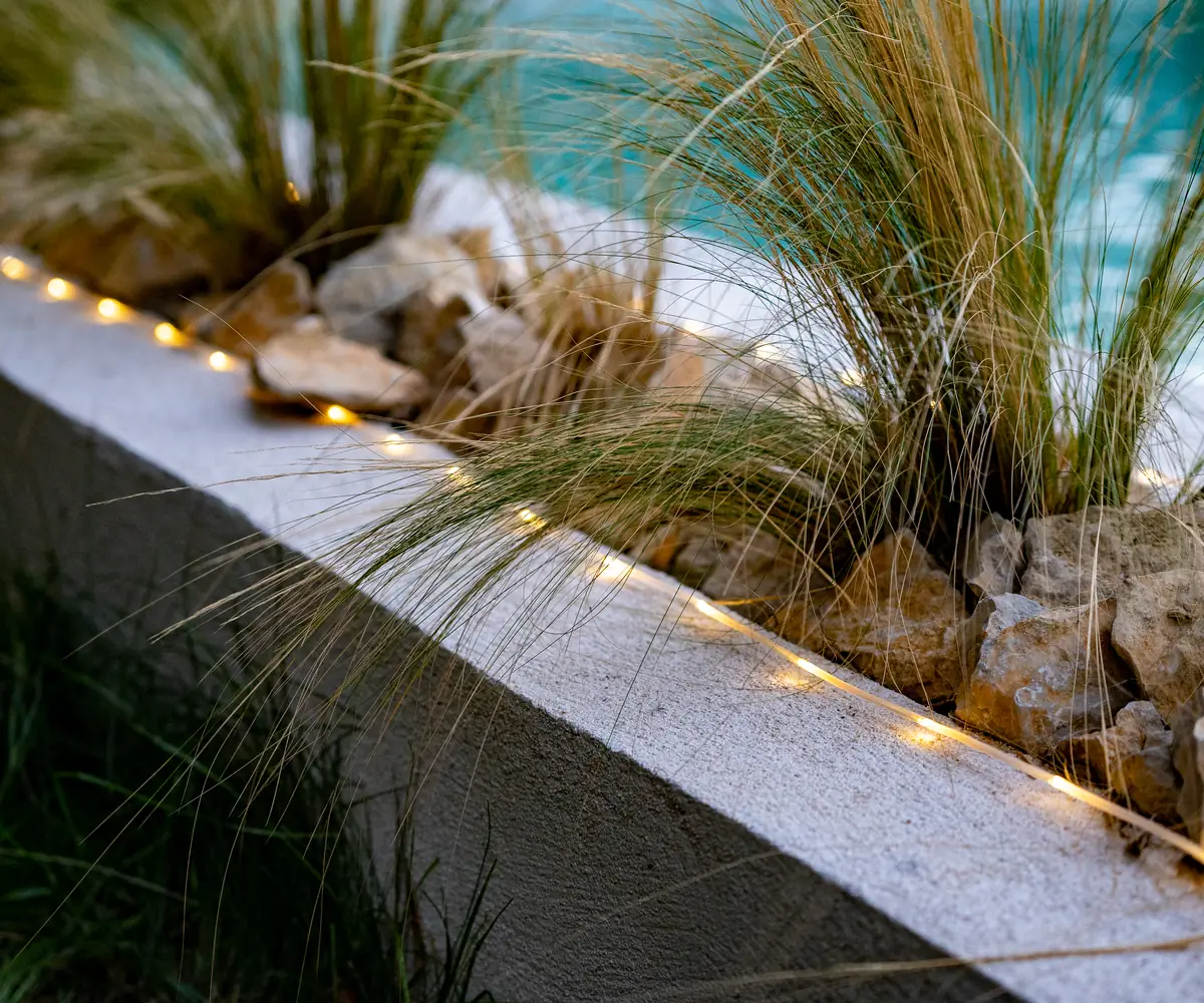 Guirlande Mini LED Guirled le long d’une jardinière
