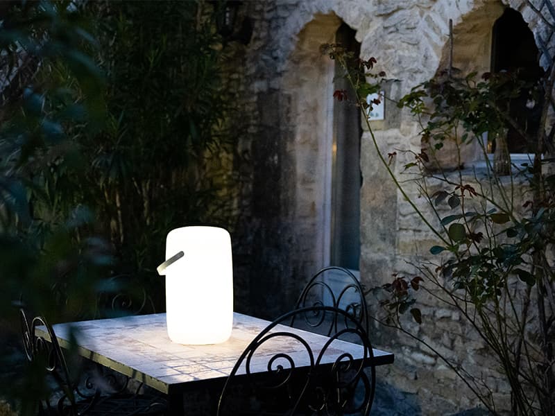 Lampes solaires et biodiversité : 5 conseils pour votre jardin