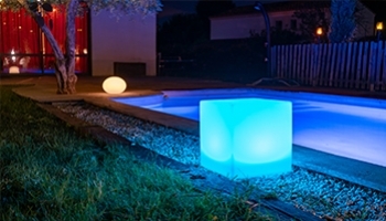 Découvrez les nouveaux luminaires de Guirled : Le Cube et le Galet Solaires !