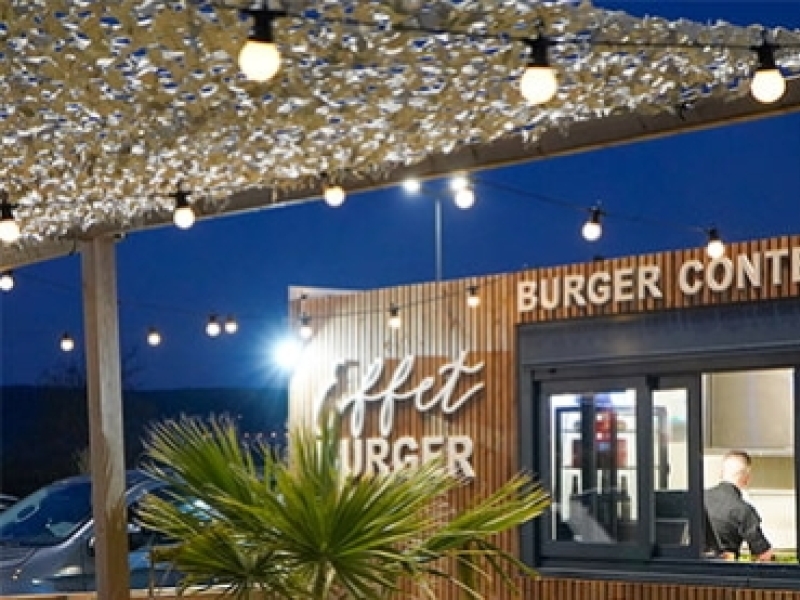 Éclairage extérieur professionnel : attirez plus de clients